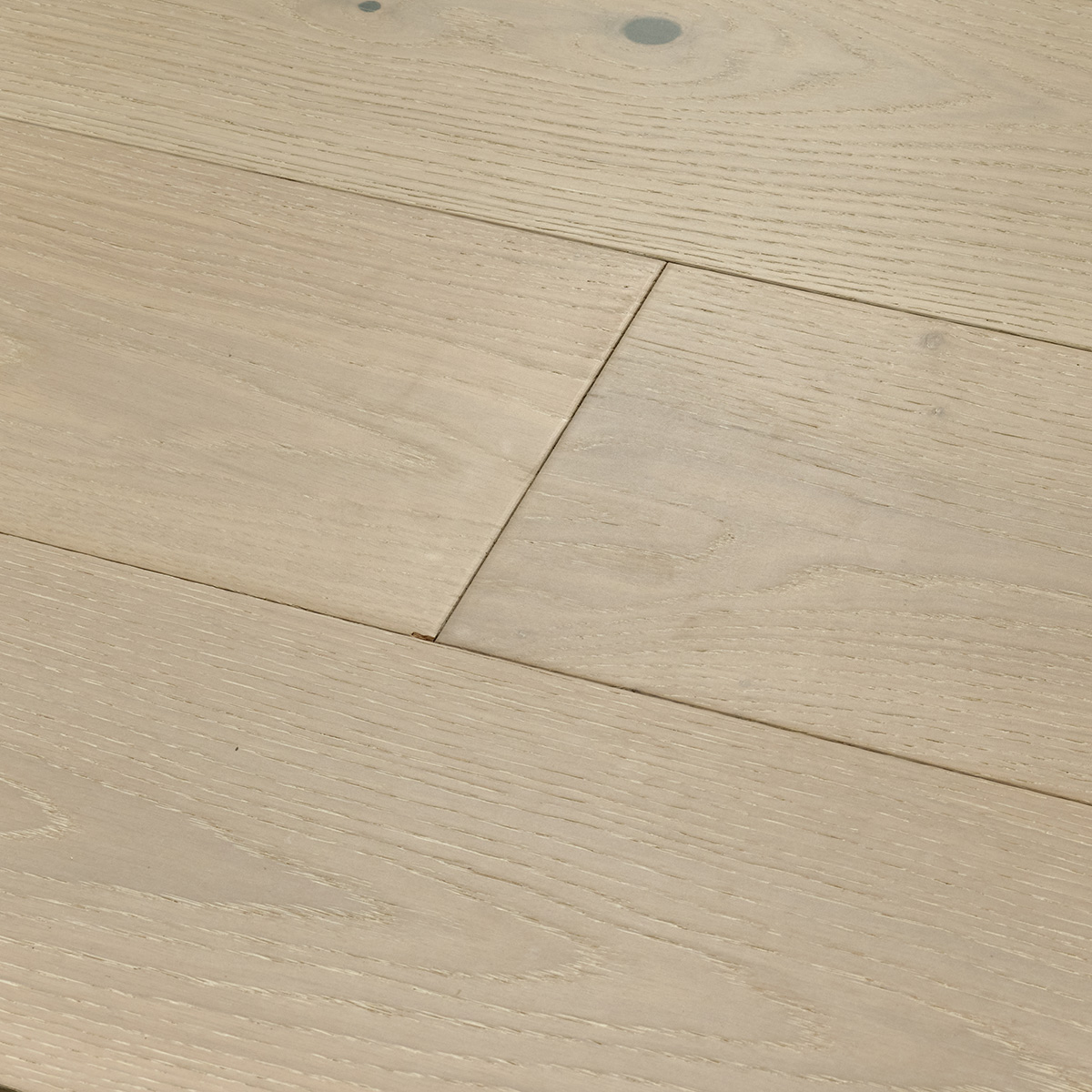 Salcombe Pearl Oak