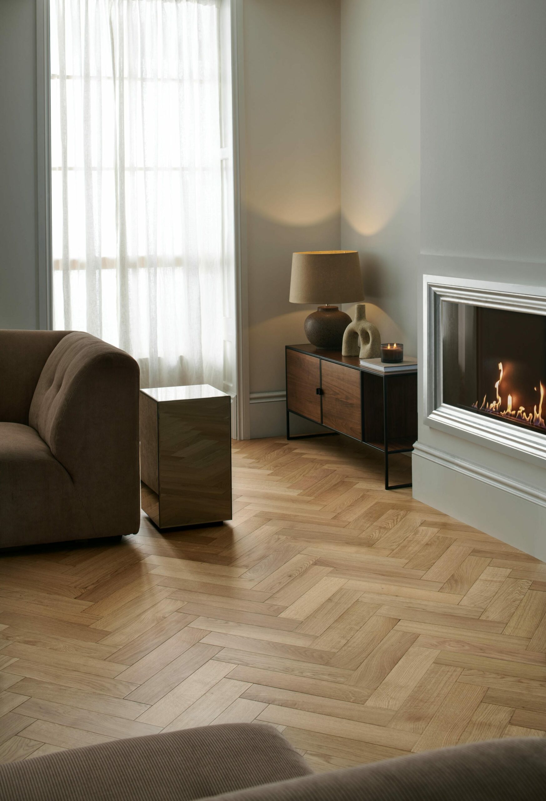 Bourton Natural Oak Herringbone Cameo 01