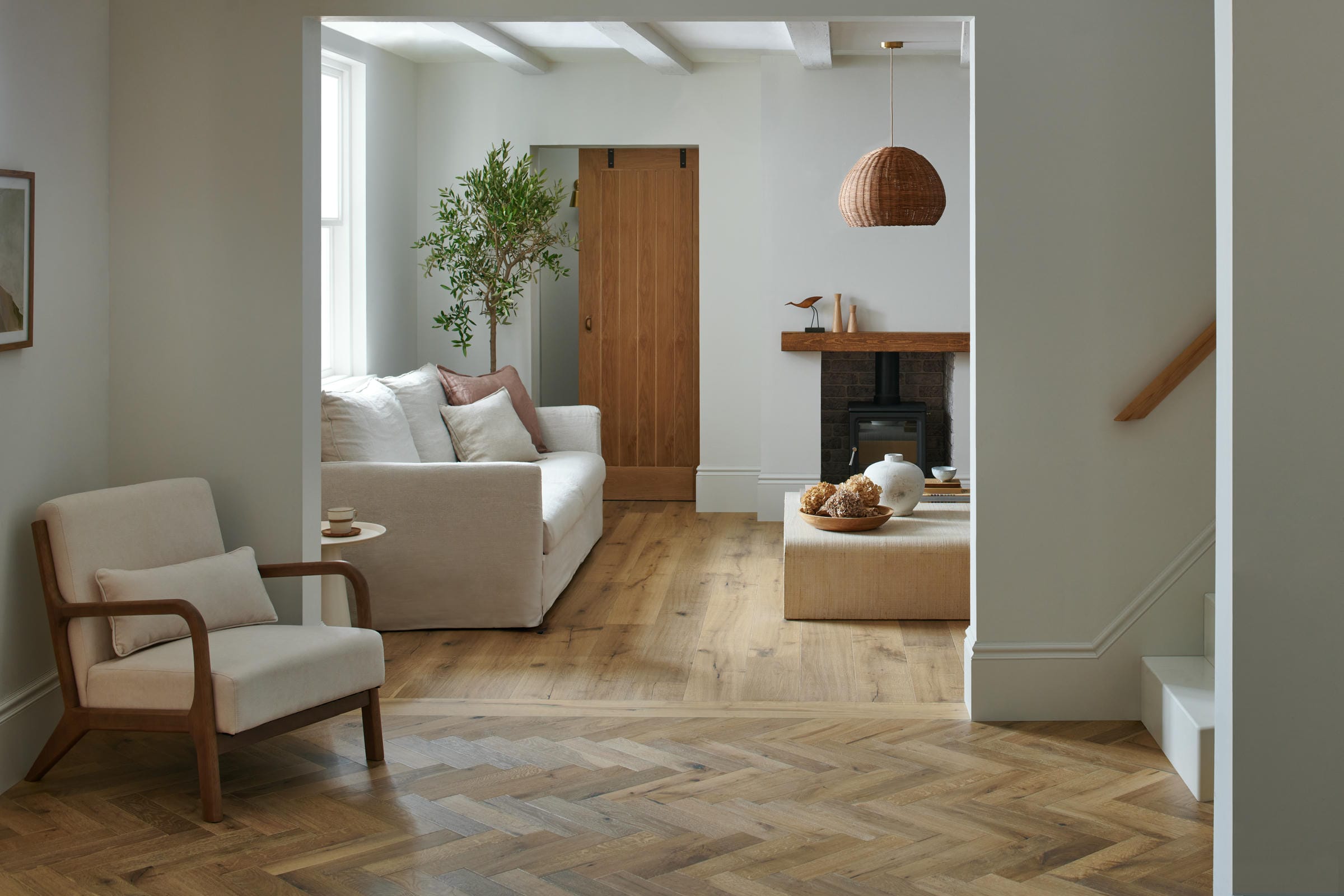 Dartmouth & Orkney Marbled Oak Roomset