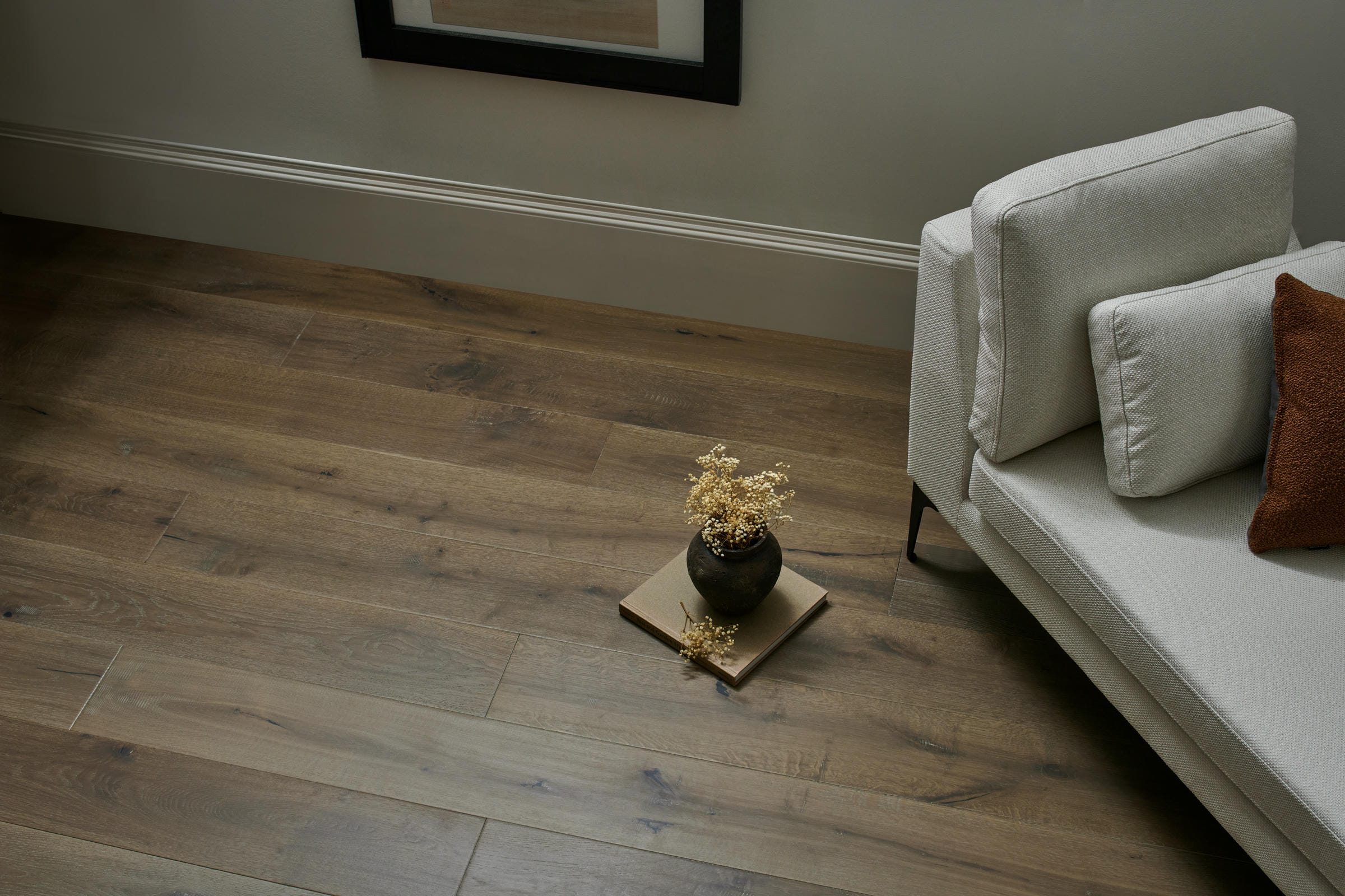 Dartmouth Truffle Oak Cameo 01