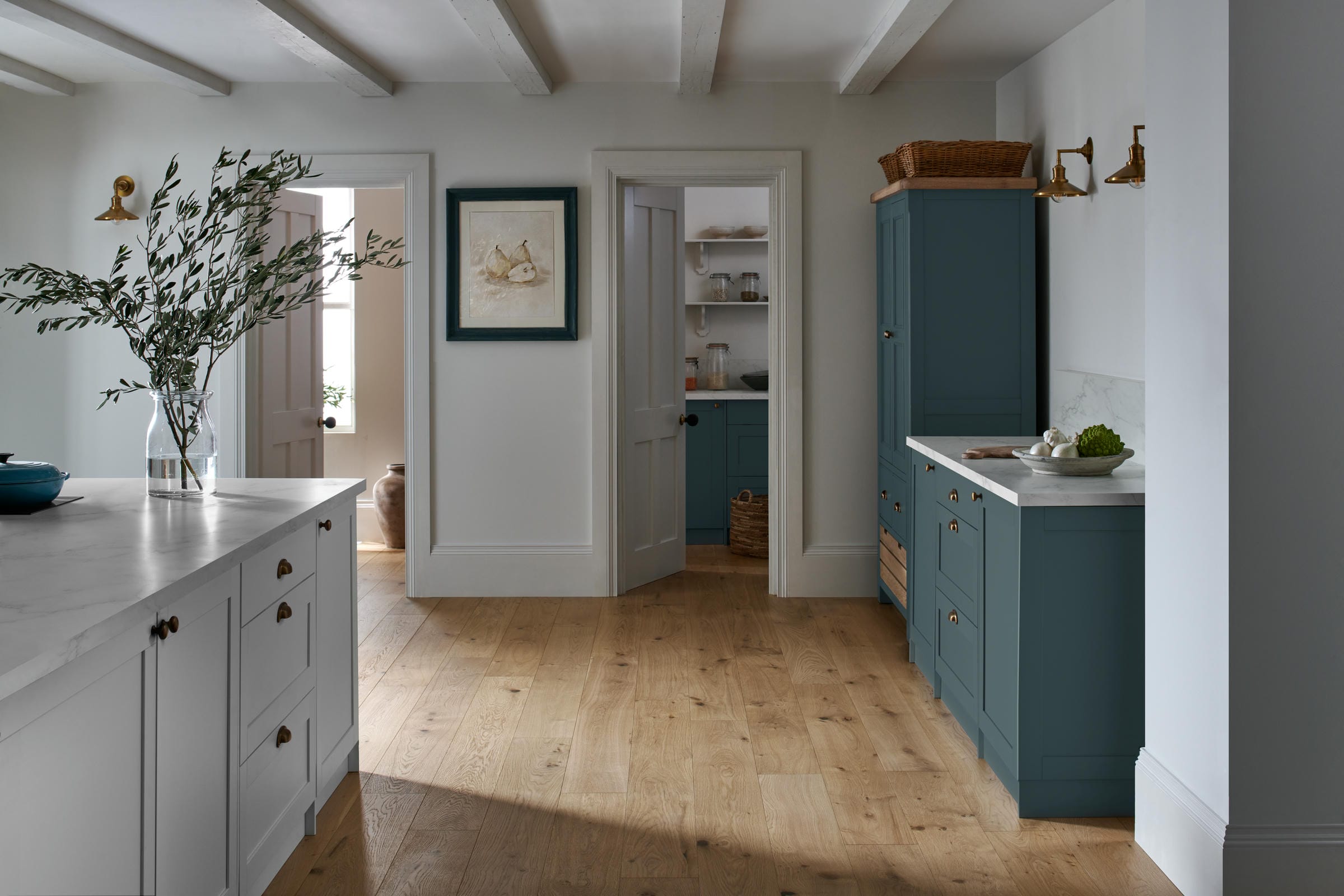 Stonehaven Rustic Oak Roomset