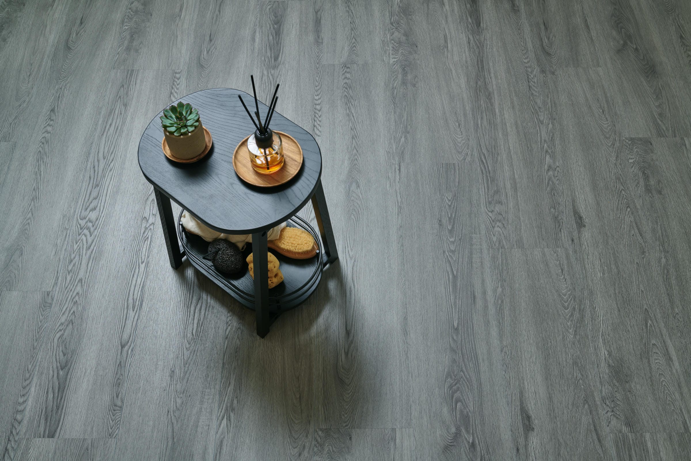 Weymouth Echo Oak Plank Cameo 01